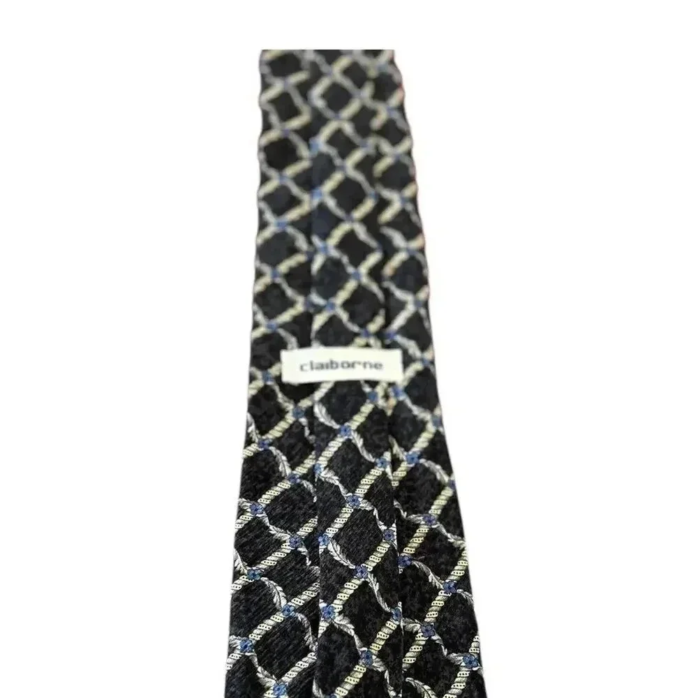 Claiborne Men’s Silk Necktie Gray Black Trellis Pattern With Blue 3 3/4” X 56”